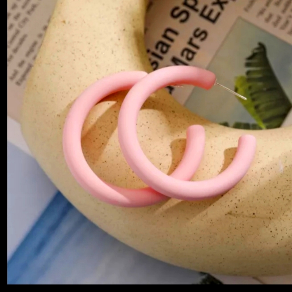 Hoop Earrings Pink